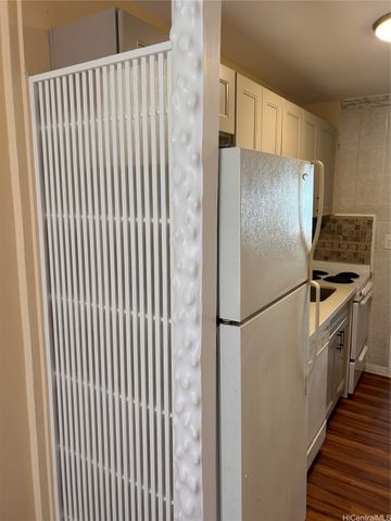 1720 Ala Moana Boulevard 906A, Honolulu, HI 96815