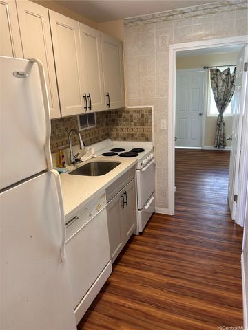 1720 Ala Moana Boulevard 906A, Honolulu, HI 96815