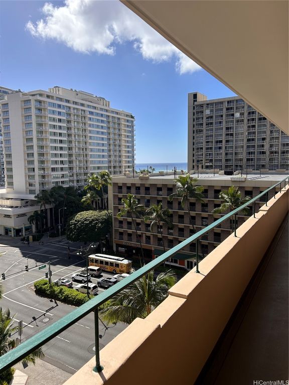 1720 Ala Moana Boulevard 906A, Honolulu, HI 96815