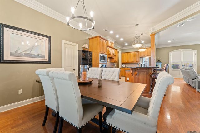 6951 Lakeland Dr, Zachary, LA 70791