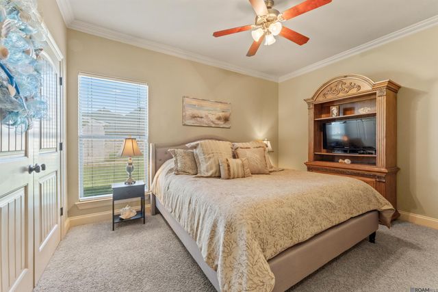 6951 Lakeland Dr, Zachary, LA 70791