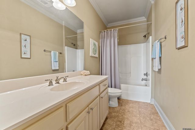 6951 Lakeland Dr, Zachary, LA 70791