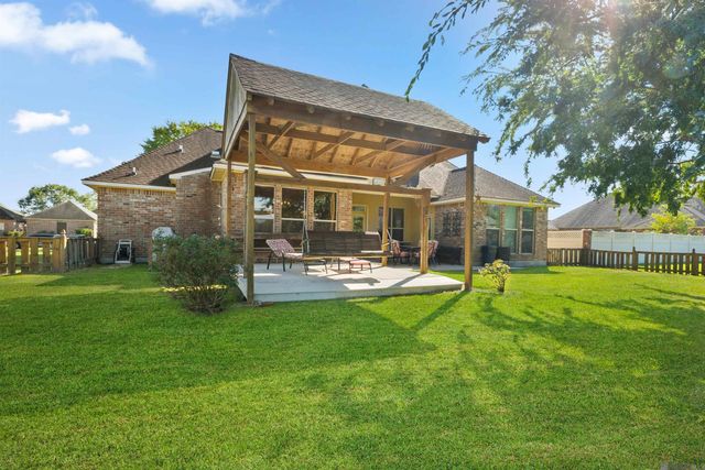 6951 Lakeland Dr, Zachary, LA 70791