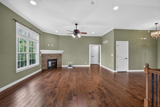 2010 SURREY CT, Columbia, MO 65203