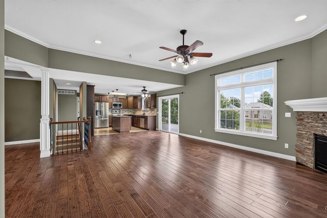 2010 SURREY CT, Columbia, MO 65203