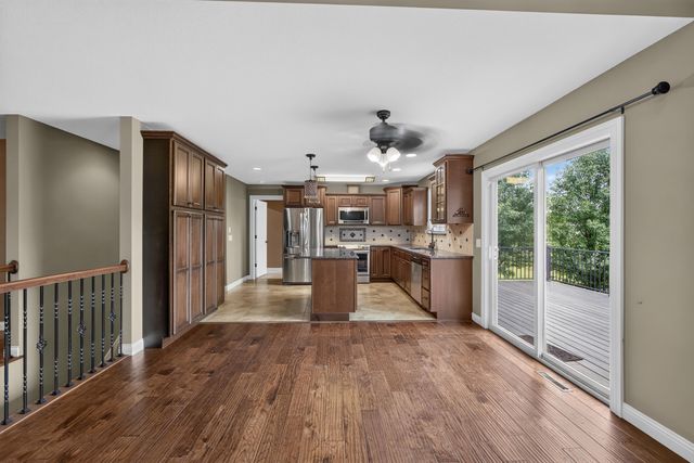 2010 SURREY CT, Columbia, MO 65203
