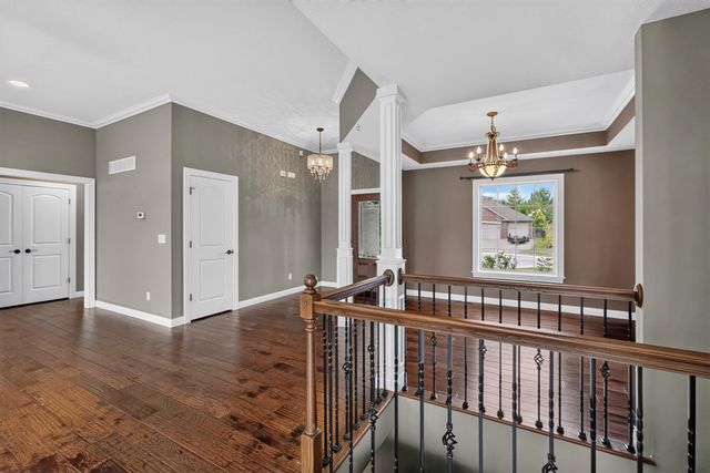 2010 SURREY CT, Columbia, MO 65203
