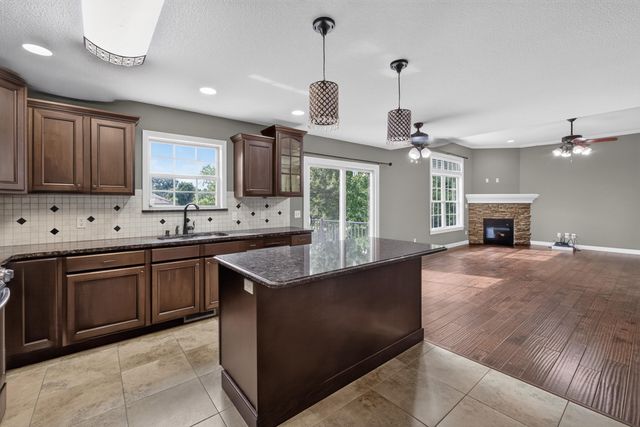 2010 SURREY CT, Columbia, MO 65203