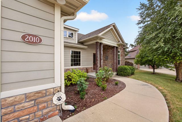 2010 SURREY CT, Columbia, MO 65203