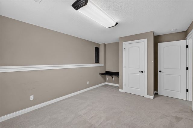 2010 SURREY CT, Columbia, MO 65203