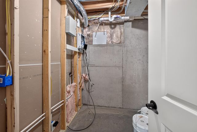 2010 SURREY CT, Columbia, MO 65203