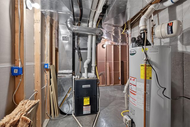 2010 SURREY CT, Columbia, MO 65203
