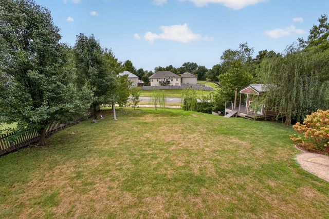 2010 SURREY CT, Columbia, MO 65203