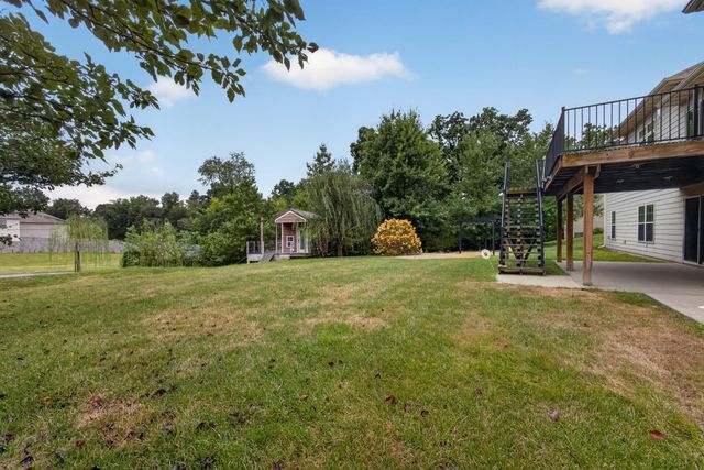 2010 SURREY CT, Columbia, MO 65203