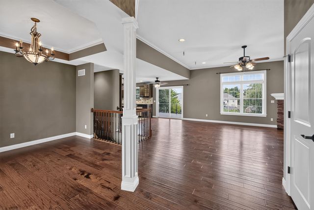 2010 SURREY CT, Columbia, MO 65203