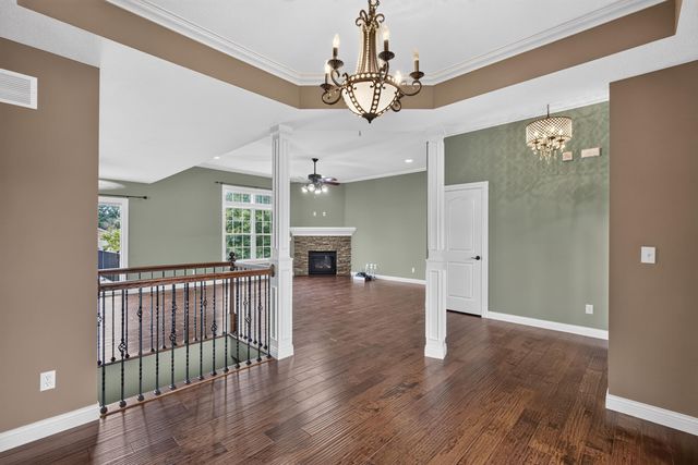2010 SURREY CT, Columbia, MO 65203