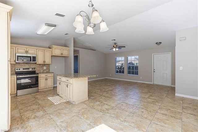 1510 SW 13th TER, Cape Coral, FL 33991