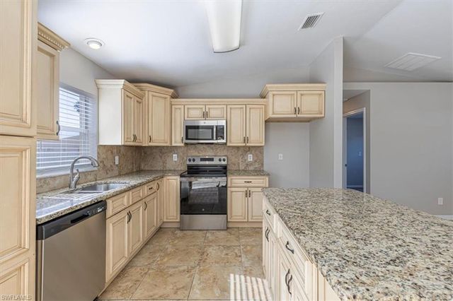 1510 SW 13th TER, Cape Coral, FL 33991