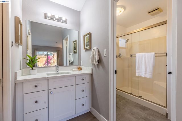 38475 Jacaranda Dr, Newark, CA 94560