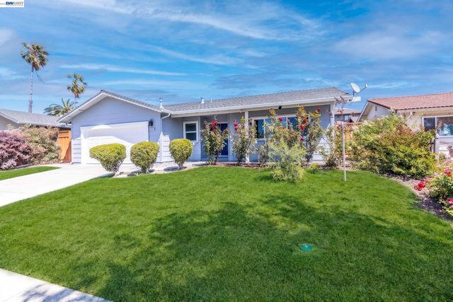 38475 Jacaranda Dr, Newark, CA 94560