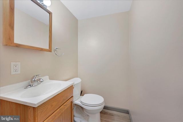 137 E HIGH ST, Womelsdorf, PA 19567