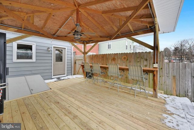 137 E HIGH ST, Womelsdorf, PA 19567