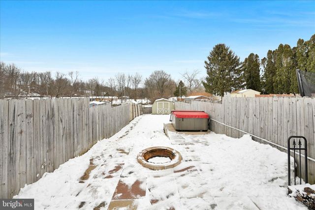 137 E HIGH ST, Womelsdorf, PA 19567