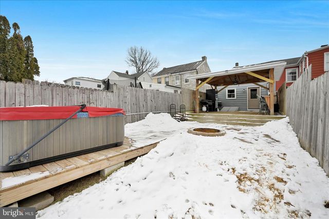 137 E HIGH ST, Womelsdorf, PA 19567