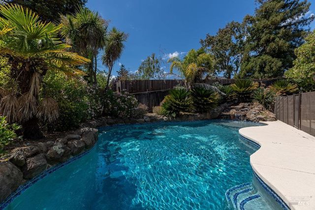 813 Campas Ct, Benicia, CA 94510