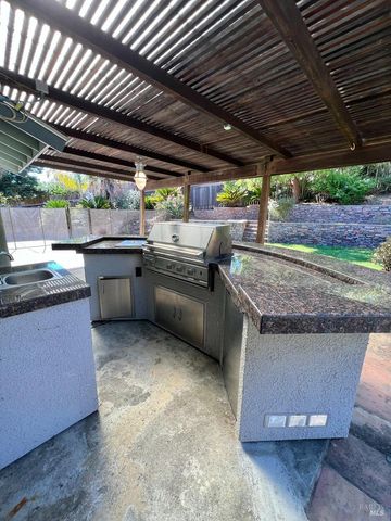 813 Campas Ct, Benicia, CA 94510