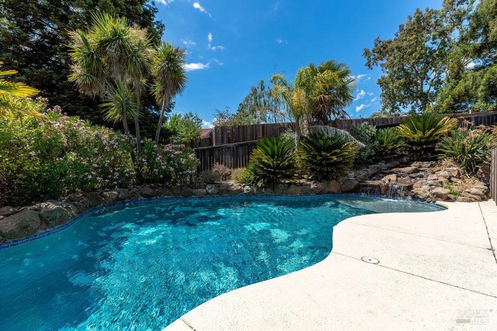 813 Campas Ct, Benicia, CA 94510