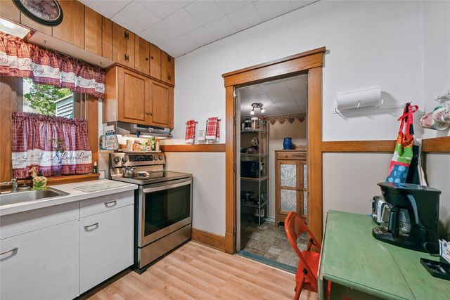 618 32nd Street NE, Cedar Rapids, IA 52402