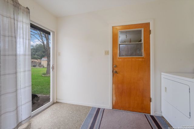 795 Renee St, Seguin, TX 78155