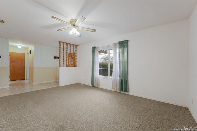 795 Renee St, Seguin, TX 78155