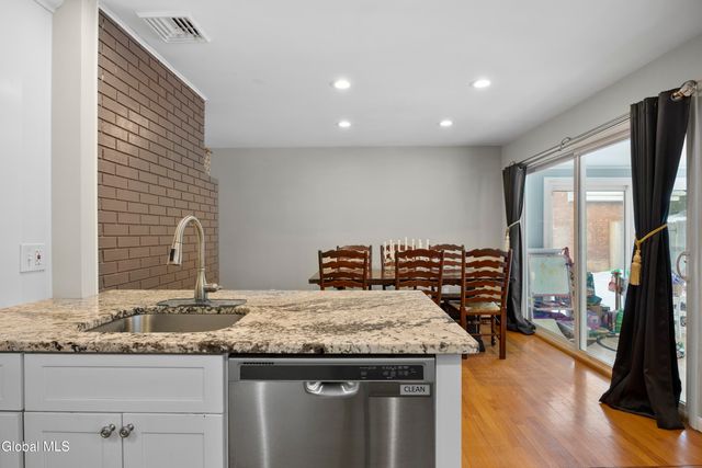 27 Davis Avenue, Albany, NY 12203