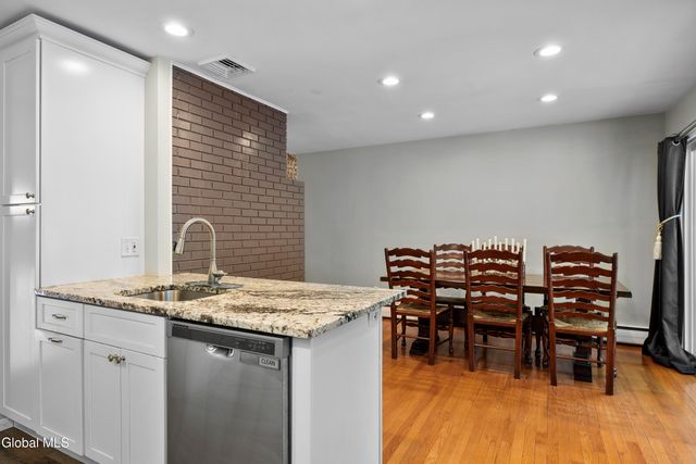 27 Davis Avenue, Albany, NY 12203