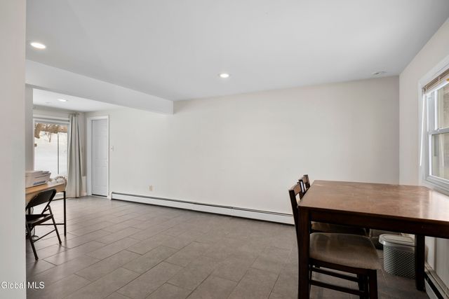 27 Davis Avenue, Albany, NY 12203