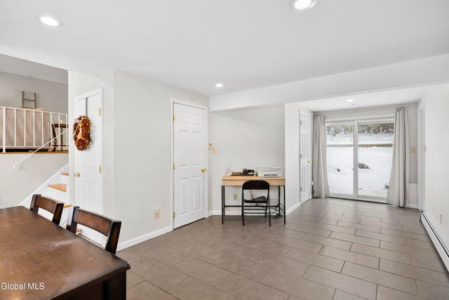 27 Davis Avenue, Albany, NY 12203