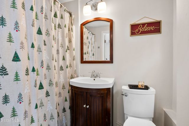 27 Davis Avenue, Albany, NY 12203