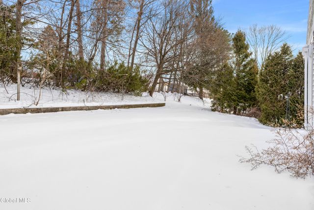 27 Davis Avenue, Albany, NY 12203