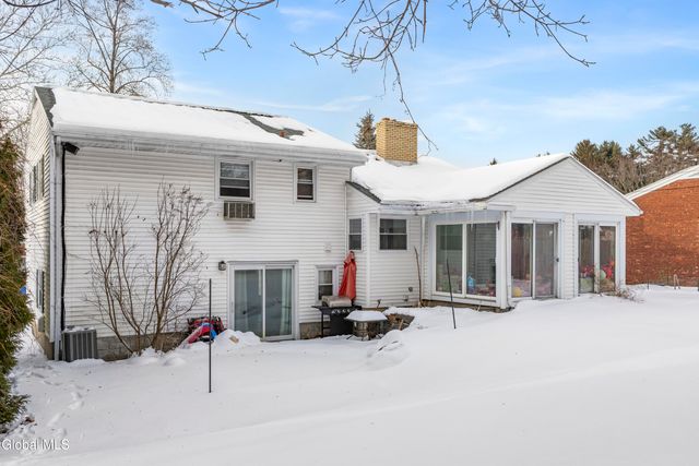 27 Davis Avenue, Albany, NY 12203