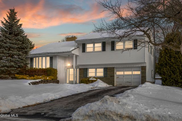 27 Davis Avenue, Albany, NY 12203