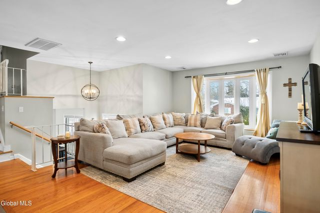 27 Davis Avenue, Albany, NY 12203