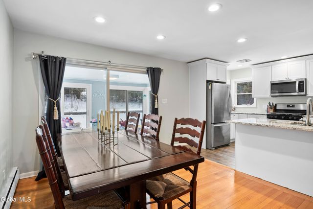 27 Davis Avenue, Albany, NY 12203