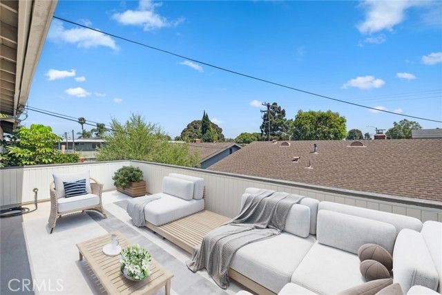 375 Woodland Pl C, Costa Mesa, CA 92627