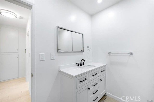 580 W Stocker Street 6, Glendale, CA 91202