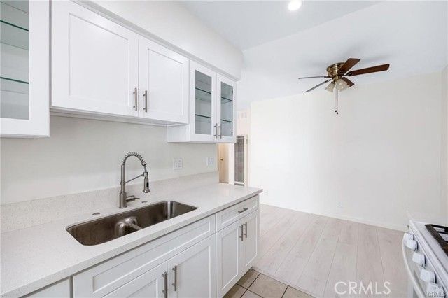 580 W Stocker Street 6, Glendale, CA 91202