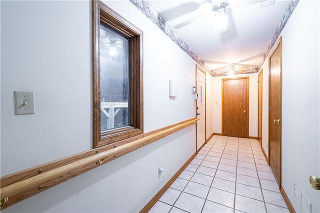 1402 SE Moore Road, St Joseph, MO 64504