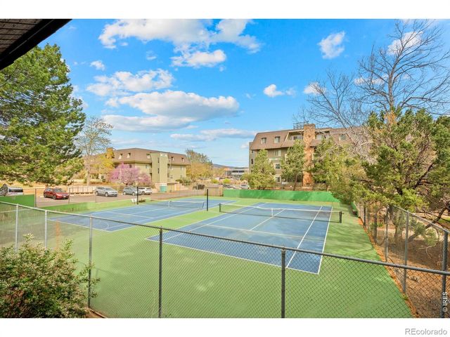 3120 Corona Trail 206, Boulder, CO 80301