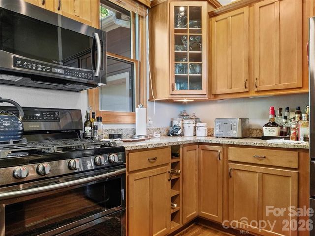 15 Ivy Point Lane, Burnsville, NC 28714